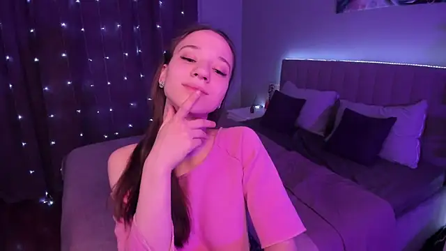 StaceySunny online show from 12-18-24, 07:52