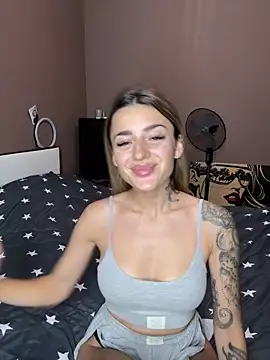 Snapshot of Jasmine_urPrincess chatting on 09-29-25, 02:33 Jasmine urPrincess online show from 09-29-25, 02:33