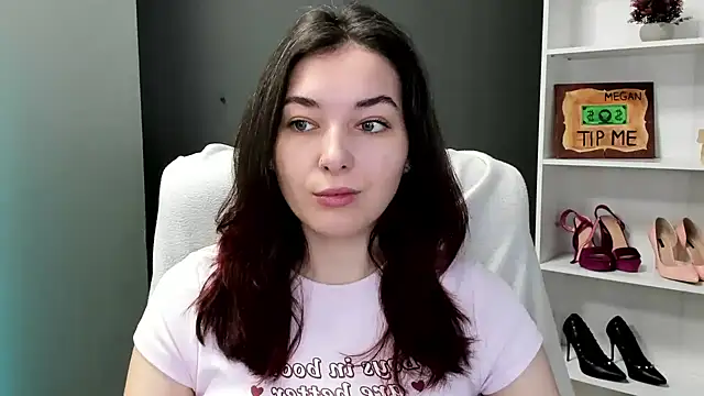 Snapshot of Meagn_Extasy chatting on 06-17-26, 06:49 Meagn Extasy online show from 06-17-26, 06:49