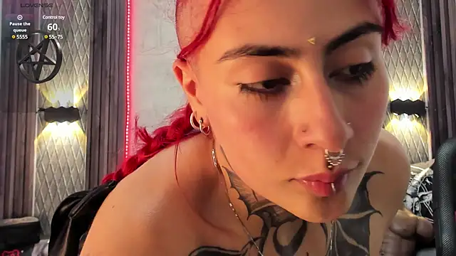 selene red  online show from 03-18-25, 10:58