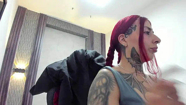 selene red  online show from 06-28-26, 02:28