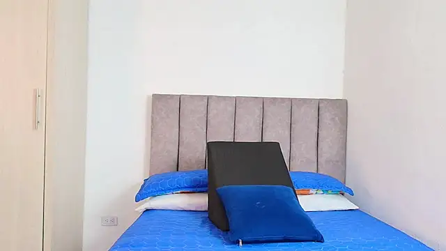 Snapshot of karina_lewis_ chatting on 12-27-24, 03:20 karina lewis online show from 12-27-24, 03:20