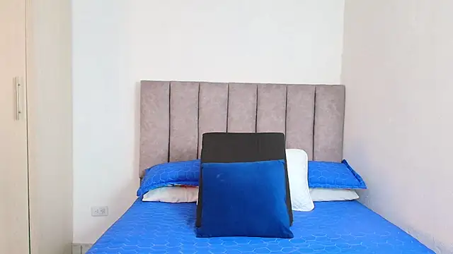 Snapshot of karina_lewis_ chatting on 12-28-24, 06:17 karina lewis online show from 12-28-24, 06:17