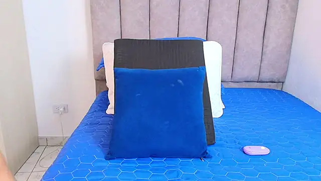 Snapshot of karina_lewis_ chatting on 01-18-25, 06:13 karina lewis online show from 01-18-25, 06:13