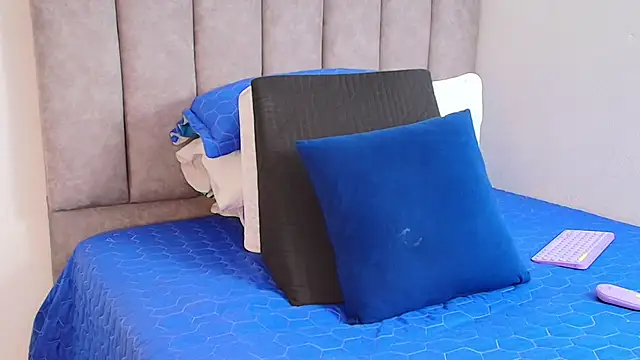 Snapshot of karina_lewis_ chatting on 01-21-25, 06:22 karina lewis online show from 01-21-25, 06:22