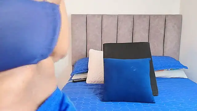 Snapshot of karina_lewis_ chatting on 01-29-25, 03:12 karina lewis online show from 01-29-25, 03:12