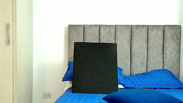 Snapshot of karina_lewis_ chatting on 10-17-25, 03:53 karina lewis online show from 10-17-25, 03:53