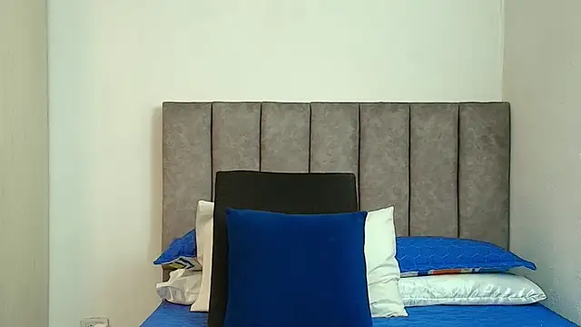 Snapshot of karina_lewis_ chatting on 11-17-25, 03:56 karina lewis online show from 11-17-25, 03:56