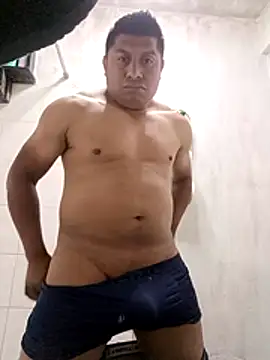 Snapshot of Riatatuil chatting on 12-21-25, 04:25 Riatatuil online show from 12-21-25, 04:25