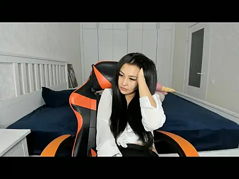 Missykitty01 online show from 09-18-25, 03:25