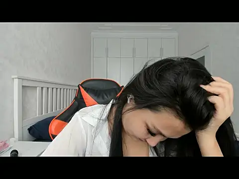 Missykitty01 online show from 11-07-25, 07:52