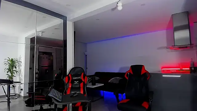 Snapshot of daikokuten_ chatting on 01-21-25, 02:33 daikokuten online show from 01-21-25, 02:33