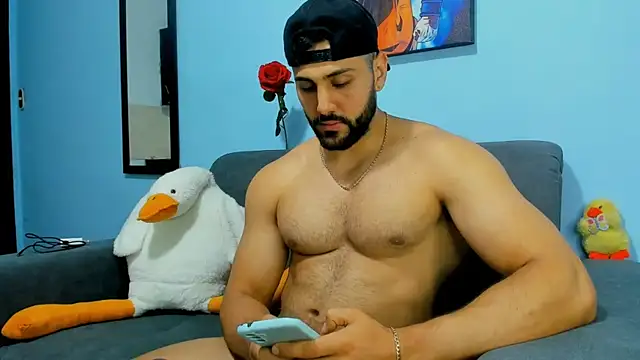 Snapshot of ETHAN_ROX chatting on 01-16-25, 11:27 ETHAN ROX online show from 01-16-25, 11:27