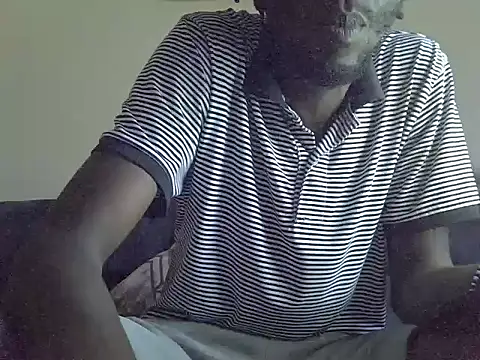 Snapshot of Delicious-D chatting on 10-08-25, 06:11 Delicious-D online show from 10-08-25, 06:11