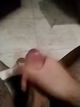 Snapshot of tuvergaarg chatting on 11-28-25, 05:15 tuvergaarg online show from 11-28-25, 05:15