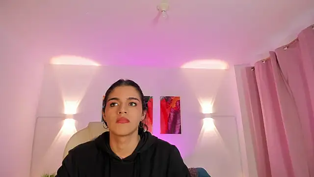 NoahCasstro online show from 02-11-25, 02:24