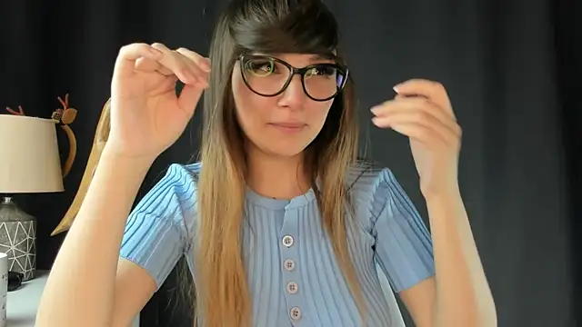 Snapshot of Kelly__bon chatting on 03-13-25, 04:34 Kelly bon online show from 03-13-25, 04:34