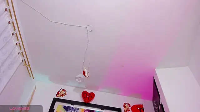 Scarlett 811 online show from 02-17-25, 09:19