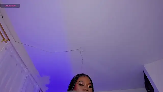 Snapshot of Scarlett_811 chatting on 02-07-26, 04:27 Scarlett 811 online show from 02-07-26, 04:27