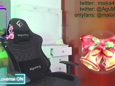 Snapshot of maika28 chatting on 04-10-26, 01:27 maika28 online show from 04-10-26, 01:27