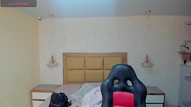 Kittytimberlake online show from 02-25-26, 07:34