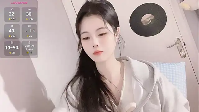 Qedgjwyz1 online show from 02-09-25, 12:39