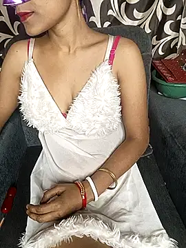 Snapshot of REVA_DARLING chatting on 02-07-26, 06:28 REVA DARLING online show from 02-07-26, 06:28