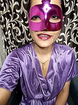 REVA DARLING online show from 04-25-26, 07:00