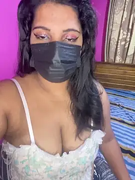 NOORA-GIRL online show from 10-21-25, 04:24