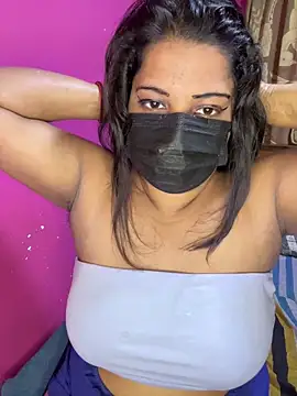 NOORA-GIRL online show from 10-28-25, 03:21