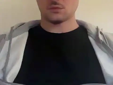 Snapshot of YoungCok25 chatting on 11-24-25, 01:33 YoungCok25 online show from 11-24-25, 01:33