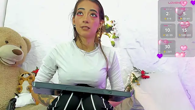 zorravioletta1 online show from 12-07-24, 03:30