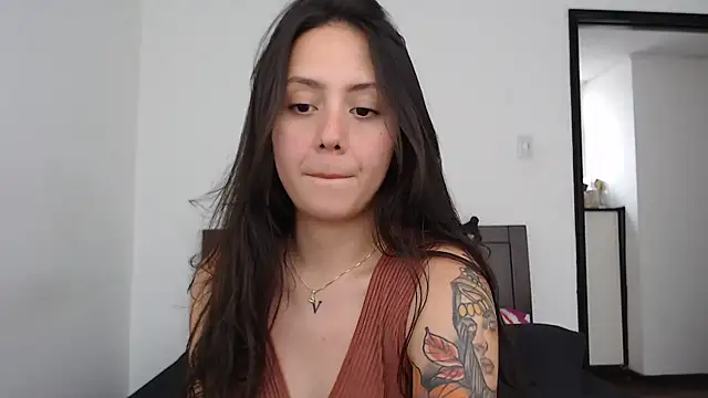 Snapshot of rebecca_collin chatting on 03-17-26, 03:48 rebecca collin online show from 03-17-26, 03:48