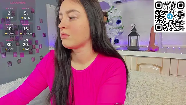 Snapshot of Kruela_Eva chatting on 01-18-25, 11:44 Kruela Eva online show from 01-18-25, 11:44