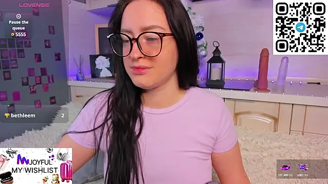 Snapshot of Kruela_Eva chatting on 01-25-25, 11:32 Kruela Eva online show from 01-25-25, 11:32