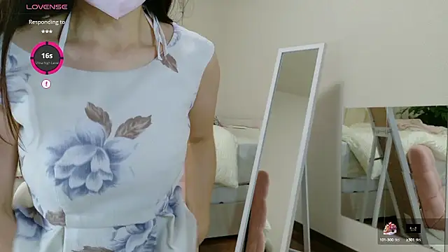 Snapshot of momochan88 chatting on 09-17-25, 03:08 momochan88 online show from 09-17-25, 03:08