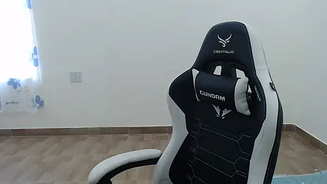 Snapshot of MiMi_0293 chatting on 11-24-25, 07:41 MiMi 0293 online show from 11-24-25, 07:41