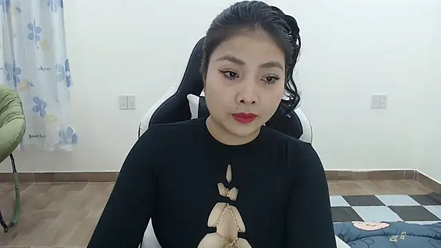 Snapshot of MiMi_0293 chatting on 11-29-25, 12:19 MiMi 0293 online show from 11-29-25, 12:19