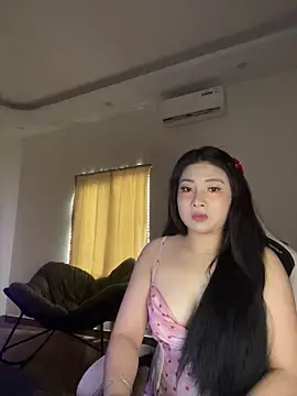 Snapshot of MiMi_0293 chatting on 02-06-26, 06:51 MiMi 0293 online show from 02-06-26, 06:51