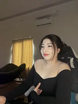 Snapshot of MiMi_0293 chatting on 02-11-26, 04:39 MiMi 0293 online show from 02-11-26, 04:39