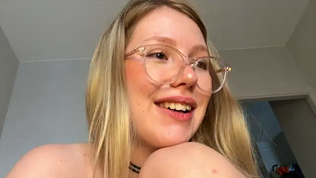 HoneyAudrey online show from 01-09-25, 03:26