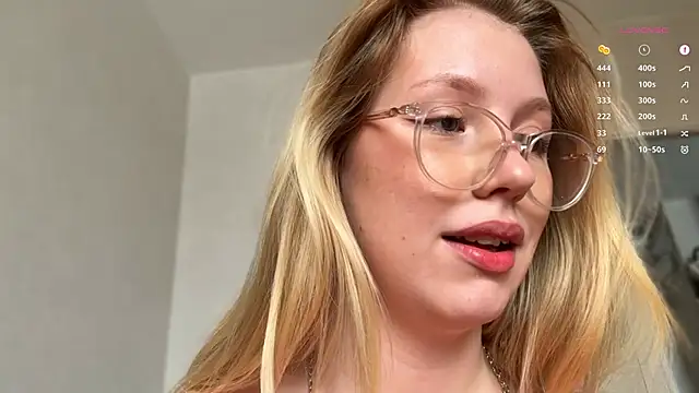 HoneyAudrey online show from 03-07-25, 04:02