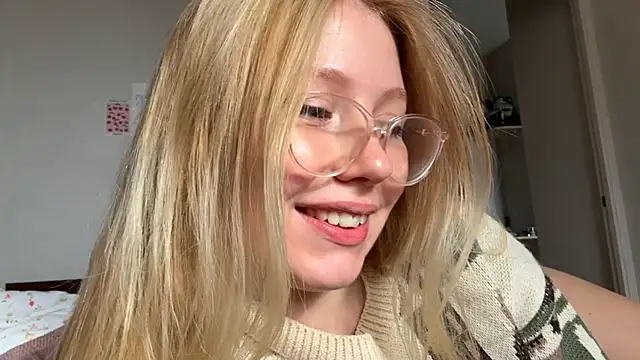 HoneyAudrey online show from 09-14-25, 02:33