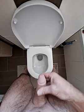 Snapshot of oldermanforwomen chatting on 12-23-25, 09:29 oldermanforwomen online show from 12-23-25, 09:29