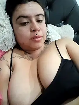 Snapshot of Devilsweet17 chatting on 12-12-24, 09:08 Devilsweet17 online show from 12-12-24, 09:08