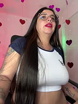 Snapshot of Devilsweet17 chatting on 02-16-25, 12:30 Devilsweet17 online show from 02-16-25, 12:30