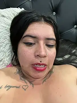 Snapshot of Devilsweet17 chatting on 02-23-25, 02:57 Devilsweet17 online show from 02-23-25, 02:57