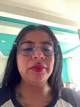 Snapshot of Devilsweet17 chatting on 03-04-25, 04:41 Devilsweet17 online show from 03-04-25, 04:41