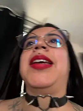 Snapshot of Devilsweet17 chatting on 10-30-25, 06:52 Devilsweet17 online show from 10-30-25, 06:52