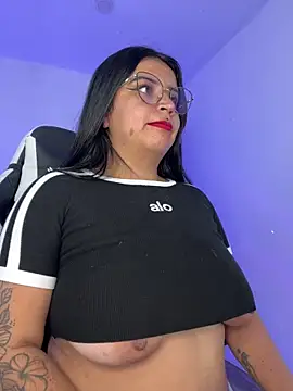 Snapshot of Devilsweet17 chatting on 02-03-26, 10:04 Devilsweet17 online show from 02-03-26, 10:04